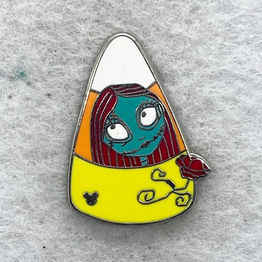 🔮 5/$25 Disney Nightmare Before Christmas Sally Candy Corn Pin